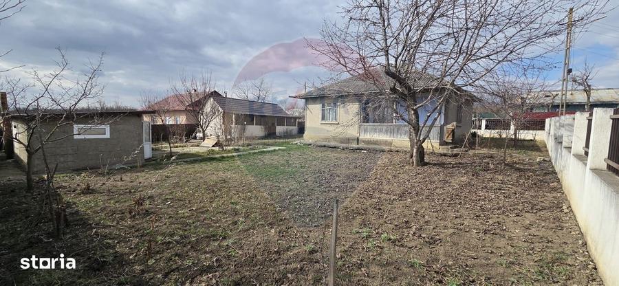 Casă cu 4 camere în Stanca