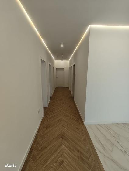 Casă cu 4 camere în Exterior Vest
