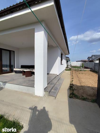 Casă cu 2 camere cu Teren 440 Mp în Nufărul