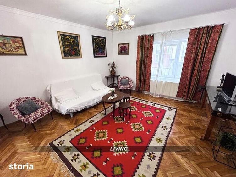 Casă cu 6 camere cu Teren 180 Mp în Orașul Vechi