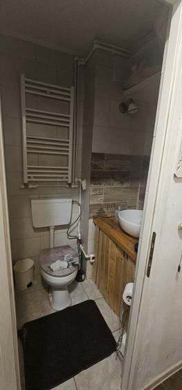 Apartament cu 3 camere decomandat în Criș