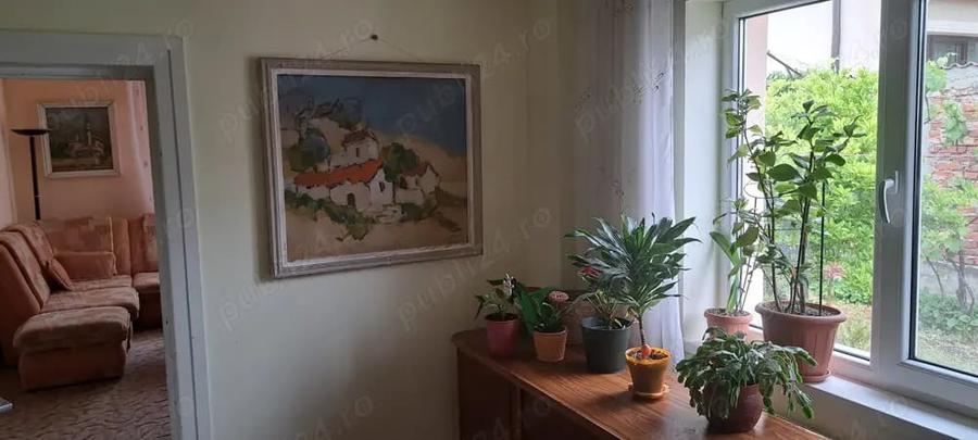 Casă cu 5 camere cu Teren 353 Mp în Republicii