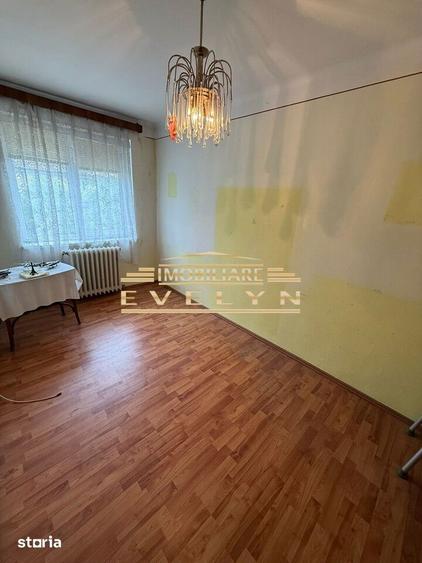 Apartament cu 3 camere semidecomandat în Central