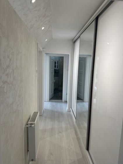 Apartament cu 3 camere decomandat în Popoveni