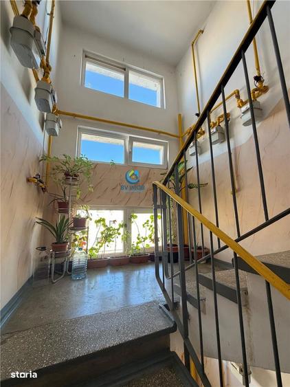 Vanzare apartament 3 camere, Zona Florilor, insorit,mobutilat, - 9