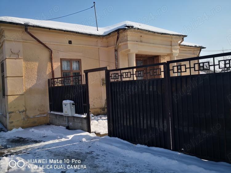 De vanzare (de inchiriat) , in zona centrala, casa cu curte de 1100 mp - 6