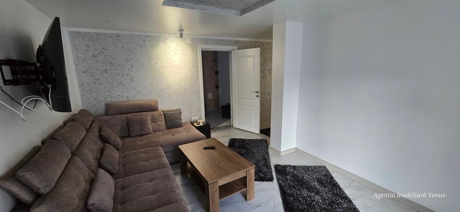 Casa renovata construita din bca in oras - 2