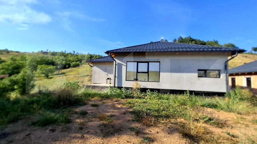Casa pe un nivel, cu teren 2997 mp, panorama superba,Suceagu - 1