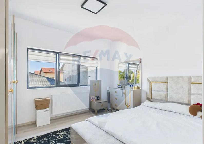 Duplex 85 mp utili, curte 200 mp vedere la lac ?i p?... - 9