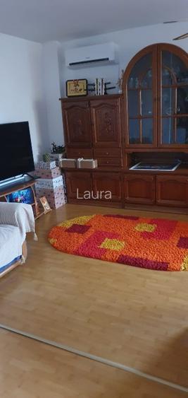 Vand apartament 3 camere Mioveni Vand apartament 3 camere Mioveni