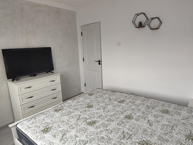 Închiriez apartament  - 2