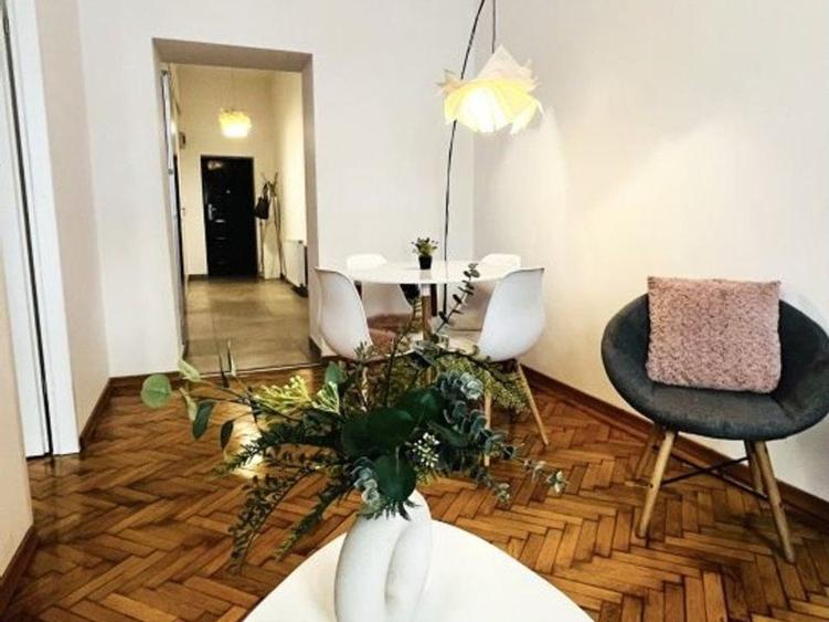 Apartament 2 camere, stil boem, chirie inclusă, cu vedere la Operă - 10