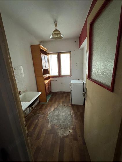 Garsoniera de vanzare Brad Hunedoara - 9