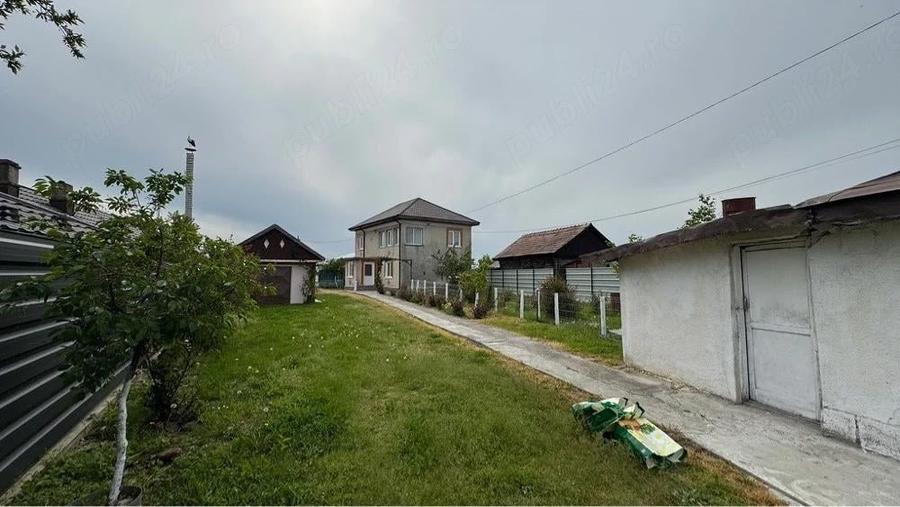 casa de vanzare cu teren generos si gradina spatioasa BALTENI -OLT - 4