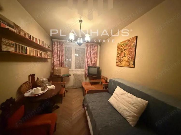 Vintage apartament 4 camere, B-dul Bucure?ti / Regele Mihai,decomandat etaj 2 - 13