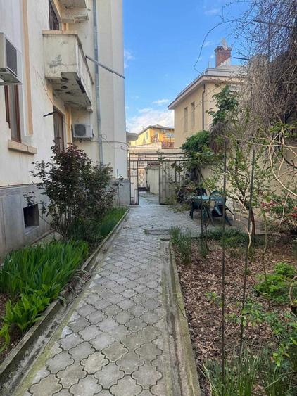 Cladire S+P+3 etaje - Investitie premium, aparthotel cu 20 camere, mari cu baile lor, turism sanitar . - 1