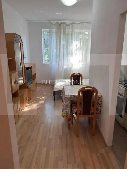 Garsoniera de vanzare, 21 mp, etaj 2, central