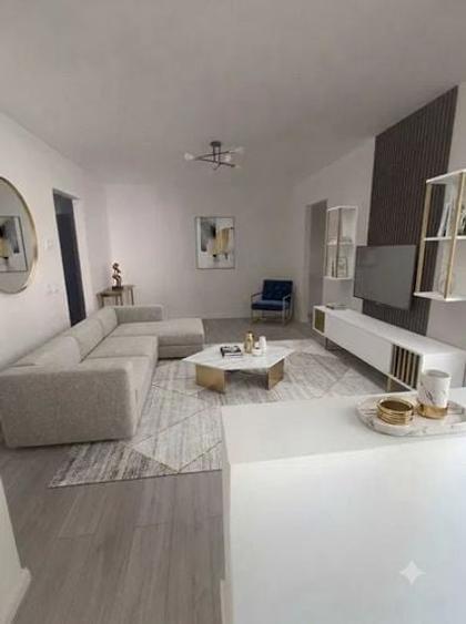 Apartament cu 2 camere semidecomandat în Iancului