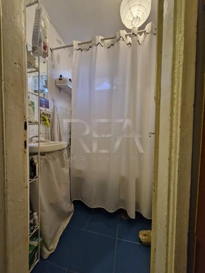 Casa batraneasca cu 3 camere in spatele stadionului Olimpia din Vitan - 9