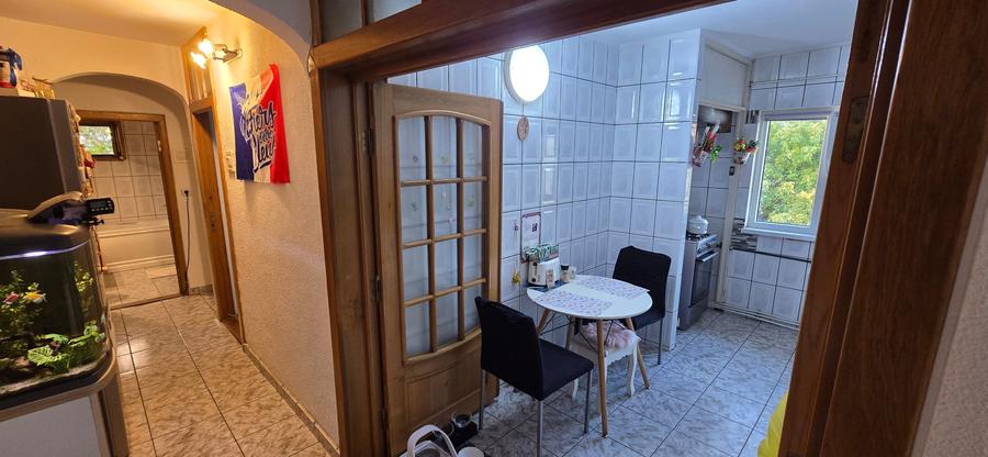 3 camere de vanzare Focsani, ultracentral - 14