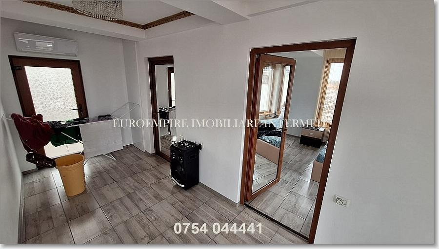 Vila+casa de vanzare zona Km 5 - 4