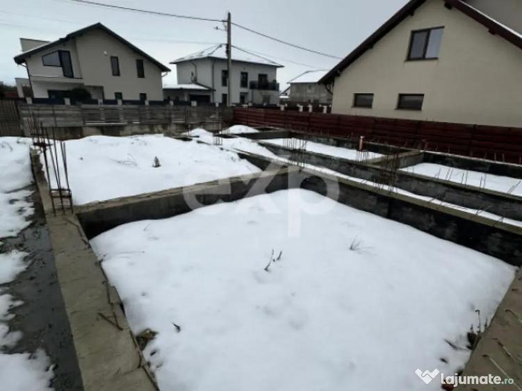 Teren 445 cu fundatie de casa mare + o Casuta locuibila mode - 13