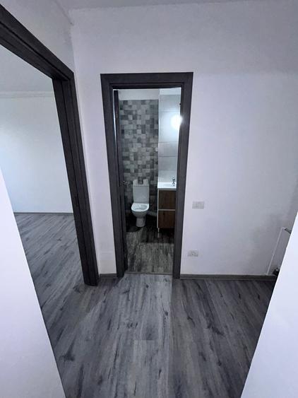 DRISTOR apartament renovat complet ,peste drum de park lake - 7