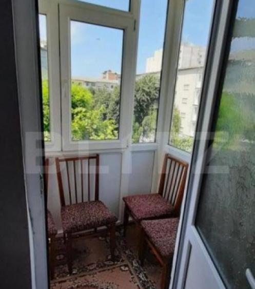 Apartament de vanzare, cu 3 camere, 56 mp, zona Micro 5 - 5