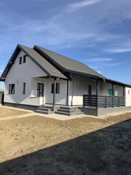 Casa de Vanzare in Hemeius, Bacau - 1