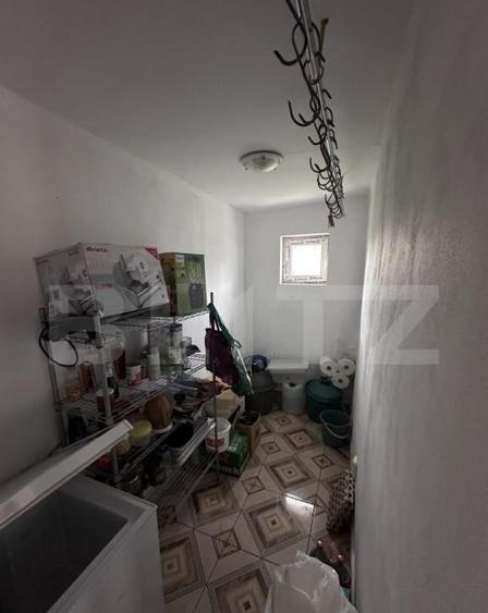 Casa de vanzare, zona deosebita , teren generos,Sali? - 28