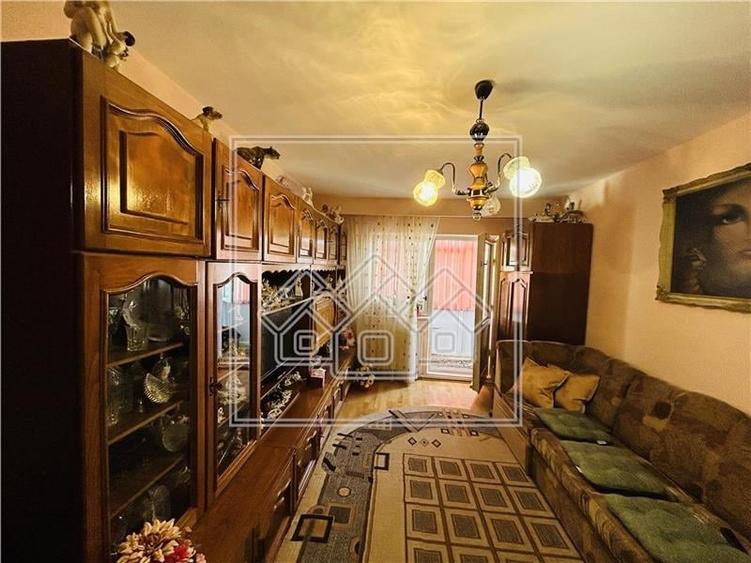 Apartament de vanzare in Sibiu - 3 camere, 2 balcoane si pivnita - - 7