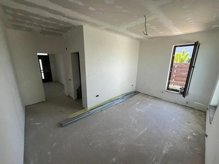 Casa Cumpana intabulata ?i conectata la toate utilita?ile - 9