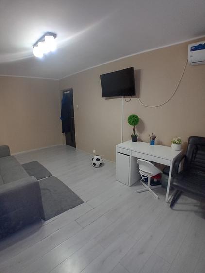 12 minute Metrou Aparatorii Patriei Apartament 3 Camere Mobilat Modern - 16