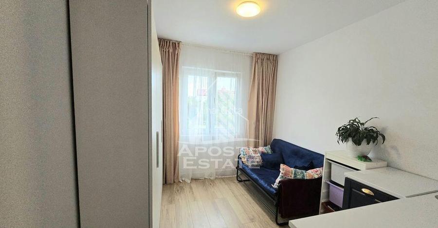 Garsoniera renovata, etaj intermediar, zona Dacia