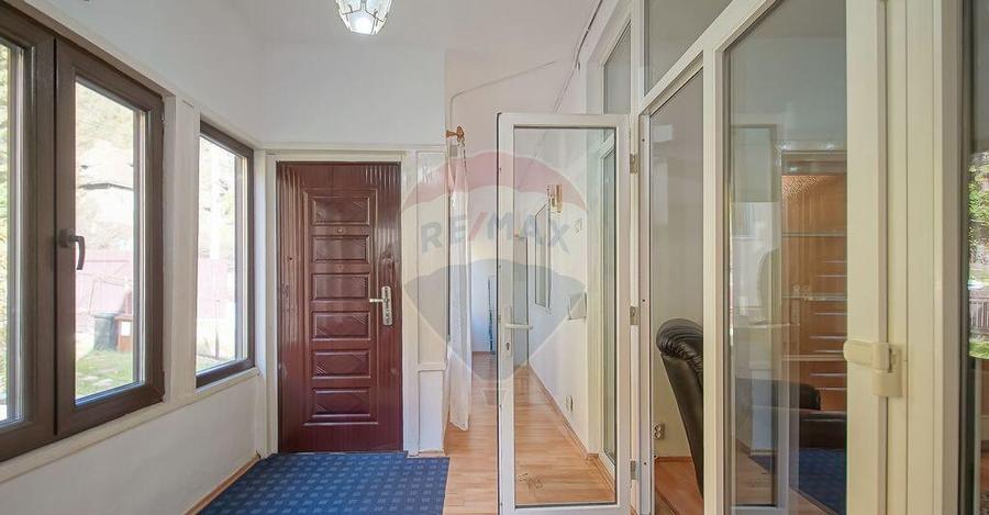 Vila cu farmec istoric in Bu?teni, pensiune sau locuin... - 5