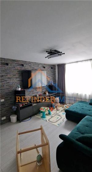 Apartament de vanzare cu 3 camere, zona Titan - 1