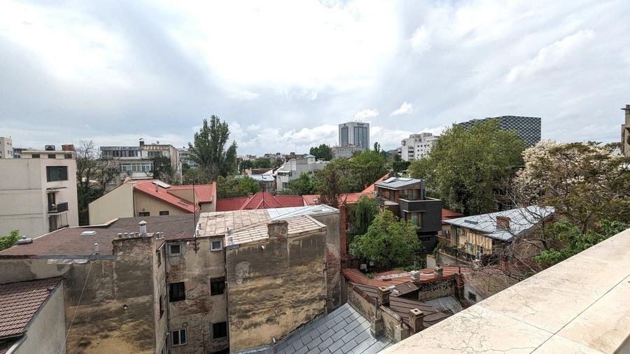 BOUTIQUE  //  STR. POLONA // LINISTE//  PARCARE - 2