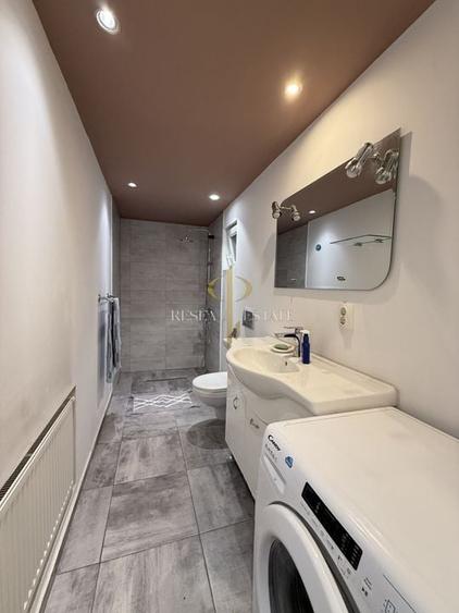 Casă spațioasă în Varias, împărțită în două unități cu acces separat - 13