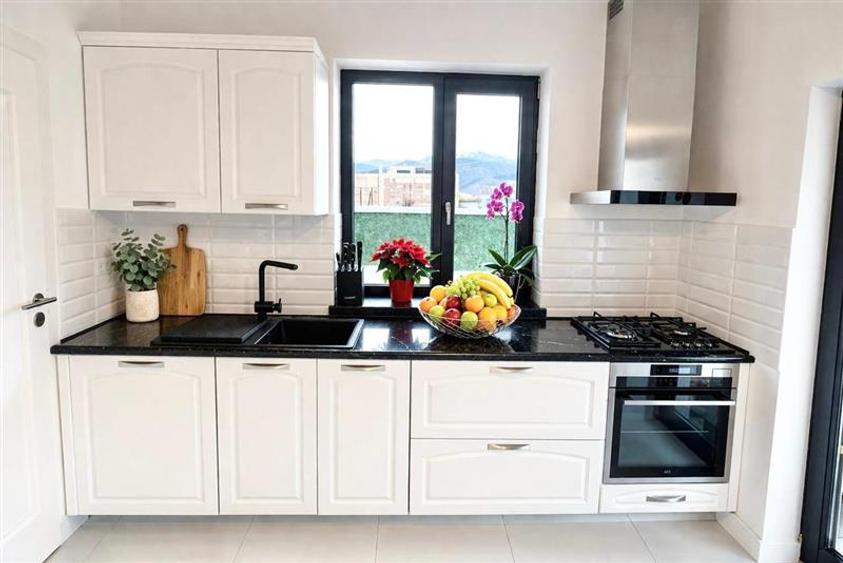 Proprietate la cheie, aspect deosebit, priveliste, Cristian, Brasov - 3