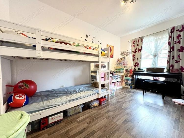 Decomandat. Mobilat si utilat. 2 Bai. 2 Locuri de Parcare. Lift - 11