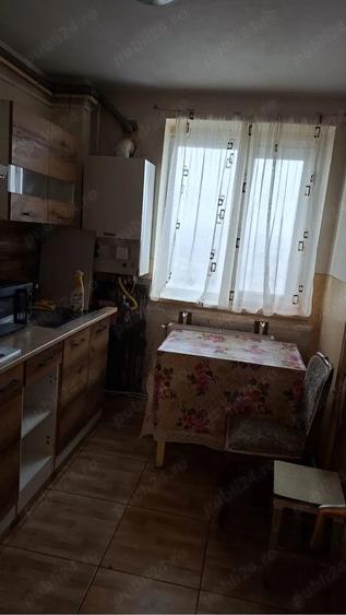 inchiriez apartament cu2 camere - 3