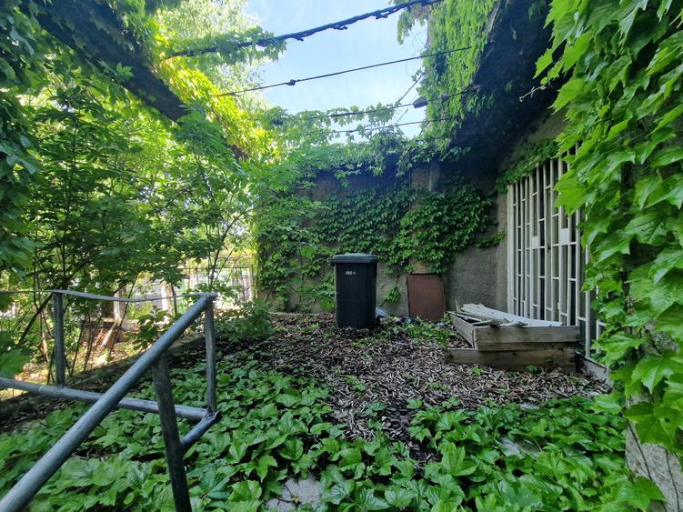 Eforie Sud- Casa P+1 caramida, 4 camere, teren 200mp- 120.000euro - 3