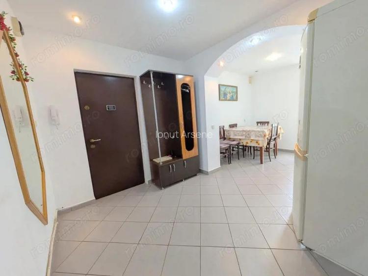 NORD, Bloc 1985, Apartament 2 cam Decomandat, Parter + 2 Balcoane cu acte