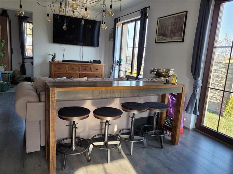 Duplex mobilat si utilat - perete dublu - teren 544 mp. - 4