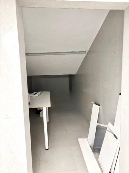 De Vanzare Spatiu Comercial - Piata Victoriei - 8