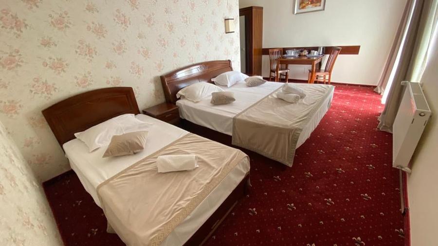 PENSIUNE DE ÎNCHIRIAT SAU DE VÂNZARE – AFACERE FUNCȚIONALĂ LA CHEIE - 4