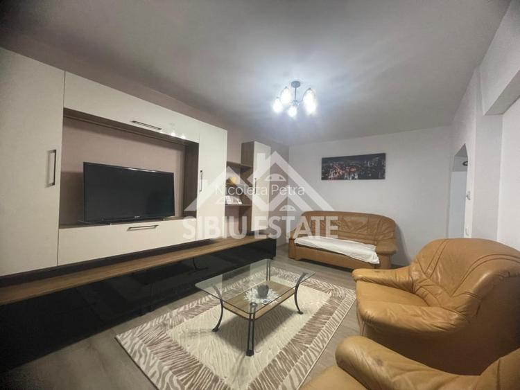 Apartament de vanzare cu 2 camere decomandat, etaj 2, pivnita- Cartierul Strand