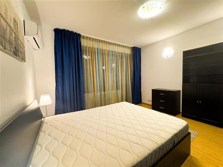 Apartament cu 4 camere semidecomandat în Floreasca