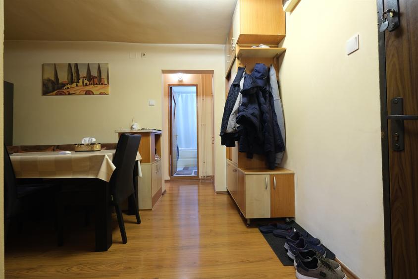 CRANGASI - Piata Crangasi, apartament 2 camere decomandate, etaj 1/8 - 3