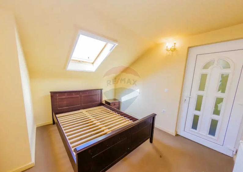 Vila cu 5 camere de inchiriat - 5